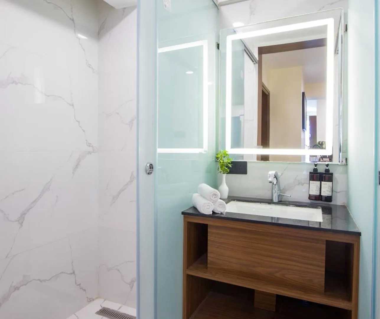 Apartamento Alaya Stays Premium 1 Bhk - Baljees Melville Utopia Shimla